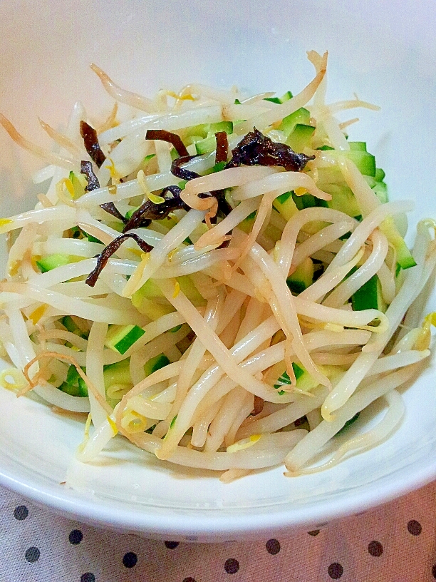 きゅうりともやしのごま油の香り♪塩昆布和え レシピ・作り方 by ラズベリっち|楽天レシピ